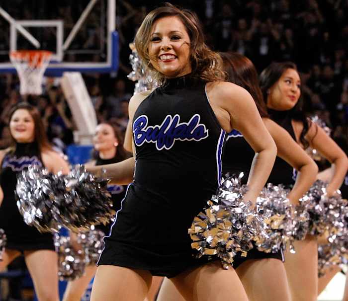 Buffalo-Bull-Cheerleader.jpg